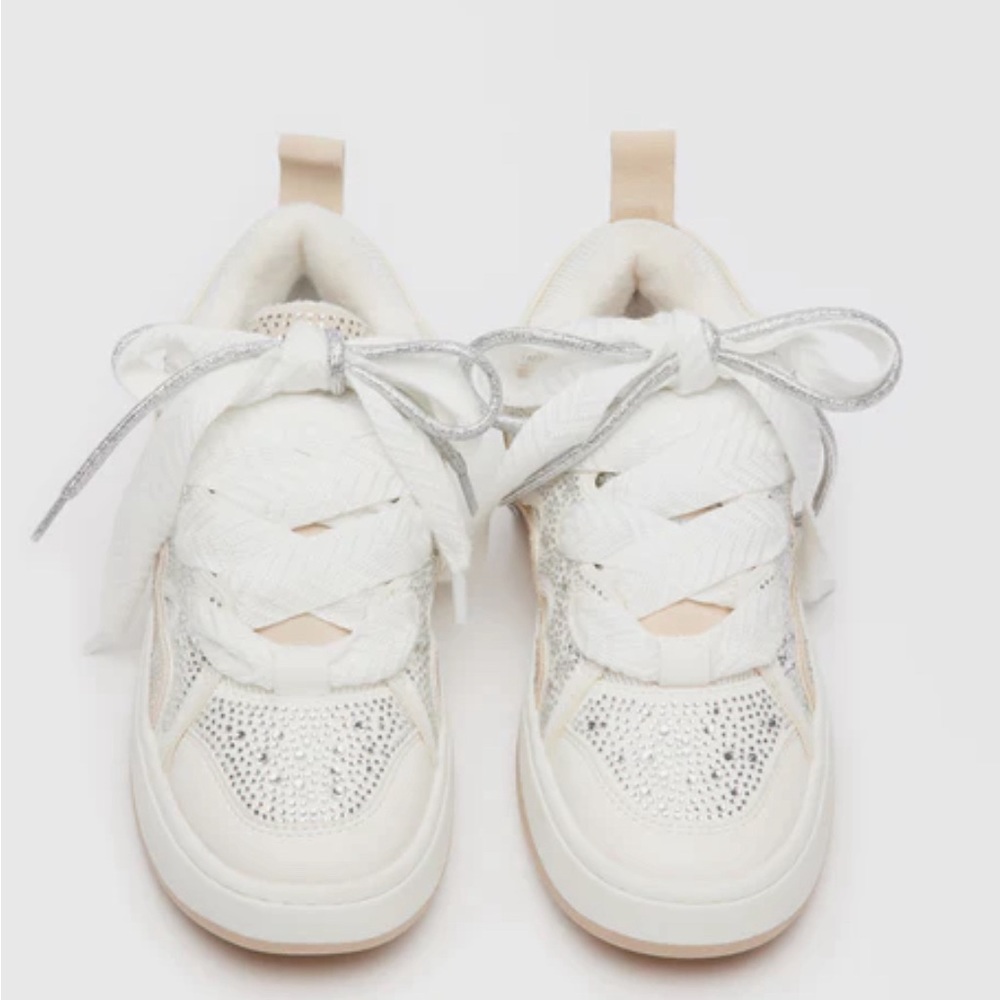 Steve Madden Roaring White Multi Rhinestones 👟💎